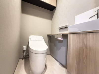 【トイレ】 | モンドミオ沖縄リゾートライカムヒルズ | タンクレストイレ♪独立手洗い器付き♪