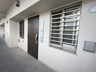 【玄関】 | モンドミオ沖縄リゾートライカムヒルズ | スマートキー付き♪