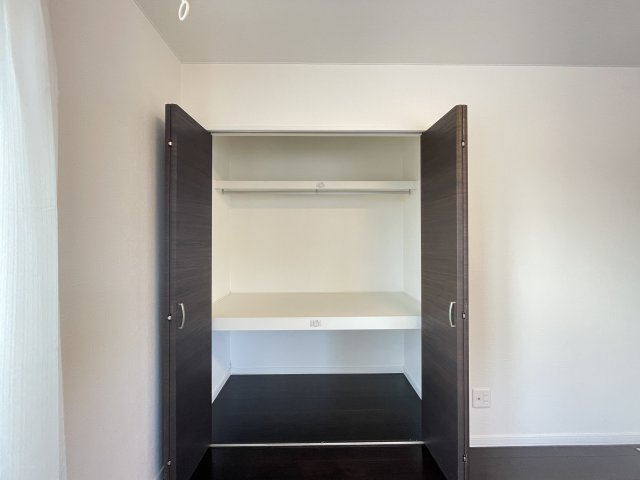 八戸市大字白銀町字栗沢道の収納