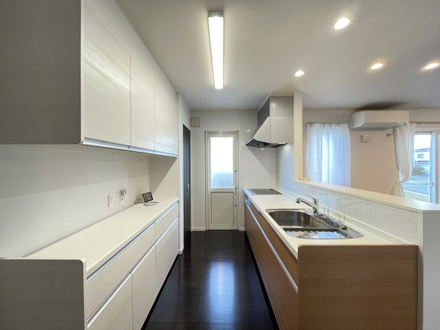 八戸市大字白銀町字栗沢道のキッチン