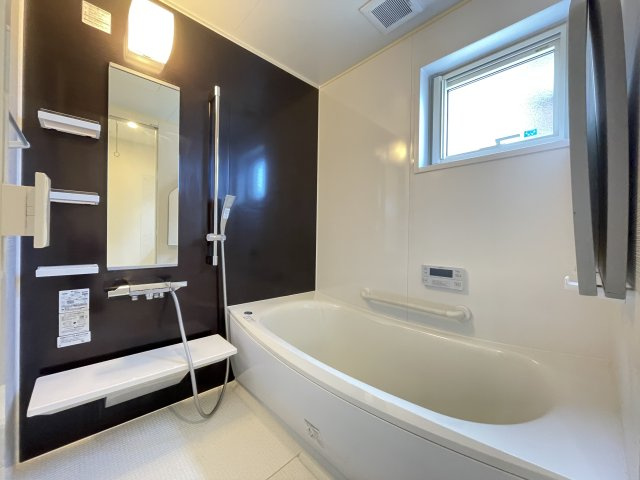 八戸市大字白銀町字栗沢道の浴室