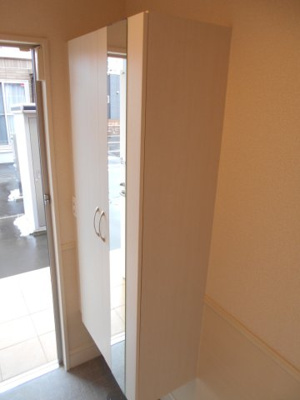 【玄関】 | shoushou惣 | 同棟別部屋の写真です