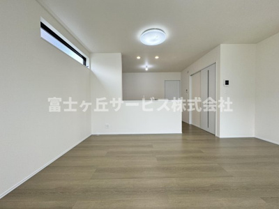 【キッチン】 | 焼津市塩津 3期 新築一戸建て B号棟 | キッチン正面です