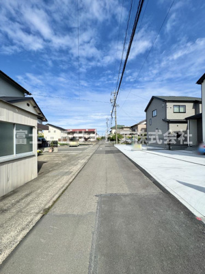 【前面道路含む現地写真】 | 焼津市塩津 3期 新築一戸建て B号棟 | 前面道路含む現地写真です