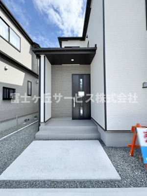 【エントランス】 | 焼津市塩津 3期 新築一戸建て B号棟 | エントランスです