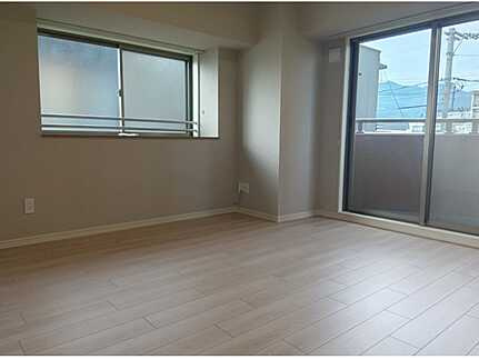 ローレルコート楽々園の居間・リビング