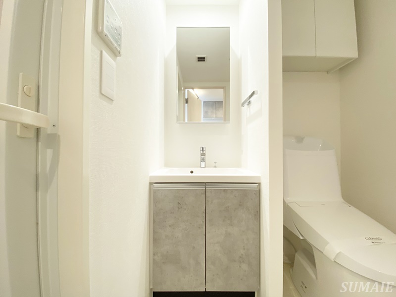 シーズンフラッツ中十条の洗面所|独立洗面台です☆