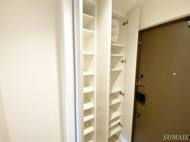 シーズンフラッツ中十条の収納|シューズボックスです☆