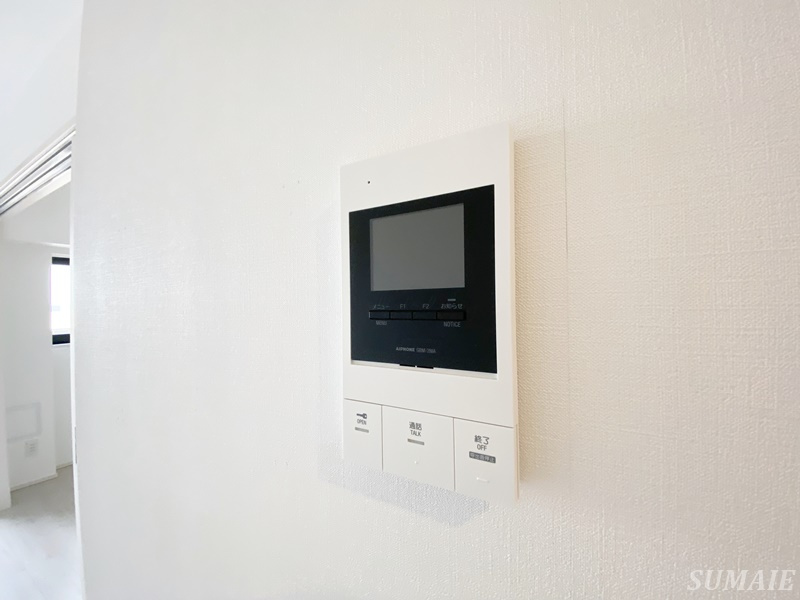 シーズンフラッツ中十条のセキュリティ|モニター付きインターホン☆