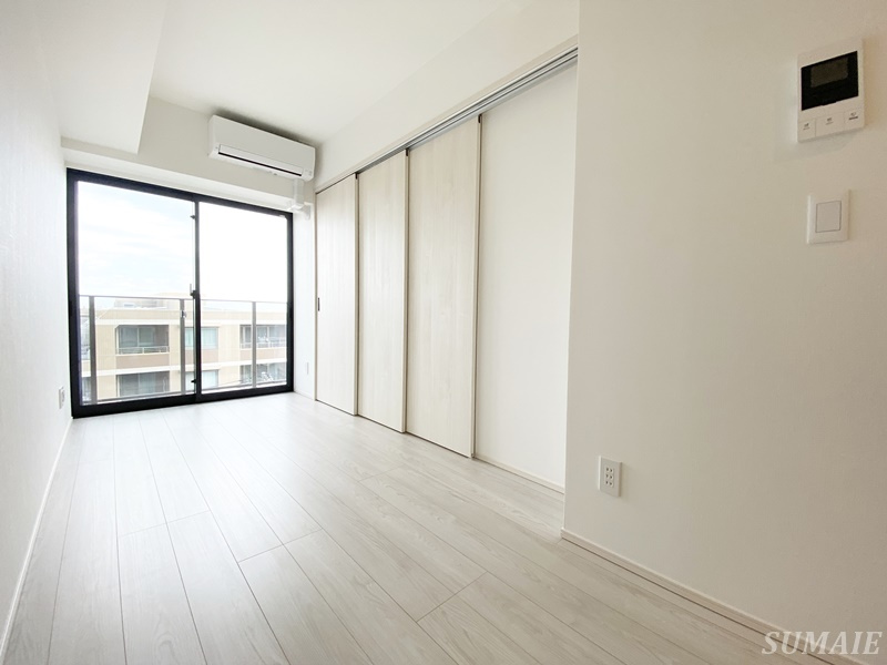 シーズンフラッツ中十条の居間・リビング|リビングの扉を閉めるとこのような感じです☆