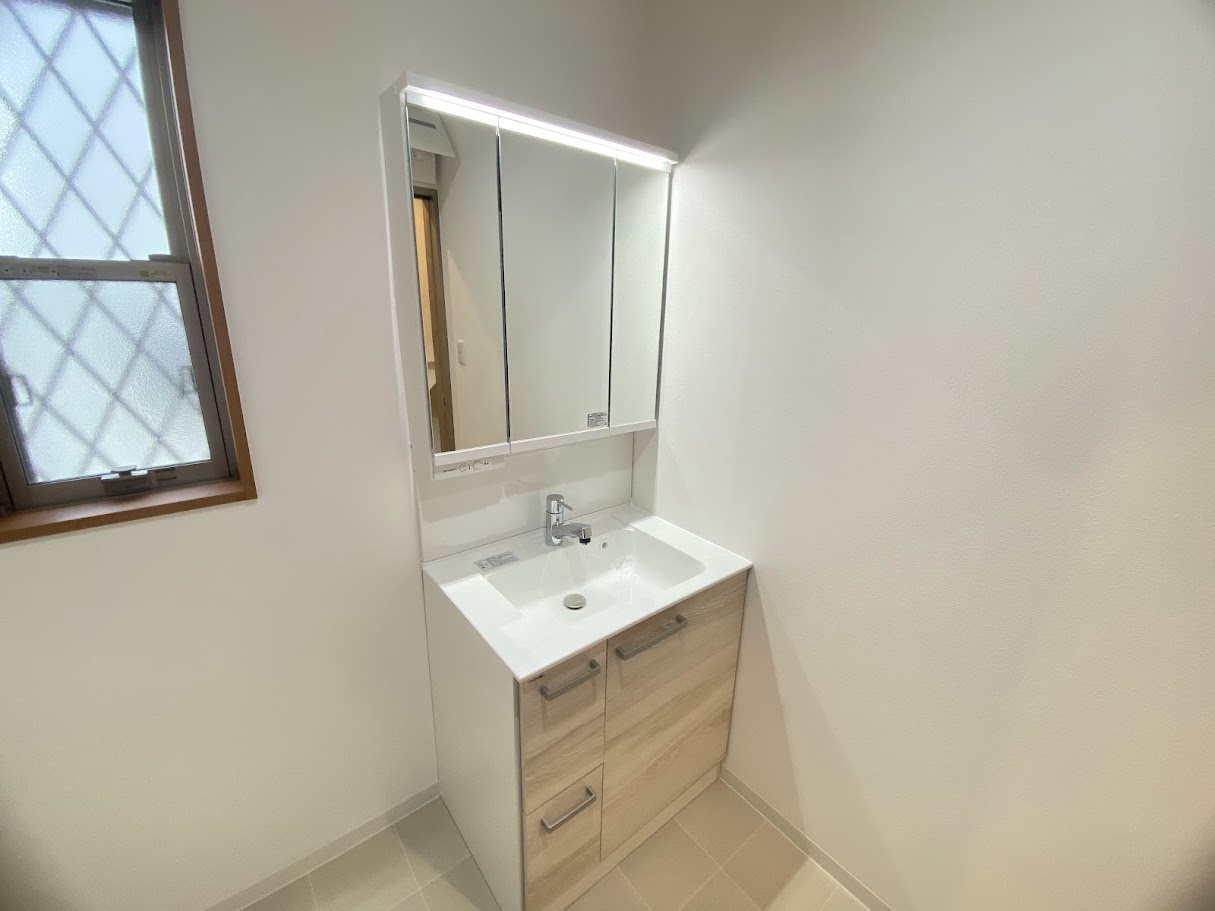 兵庫県西宮市日野町18-23の独立洗面台|独立洗面台あり、毎朝おしゃれに忙しい女性の方におすすめです