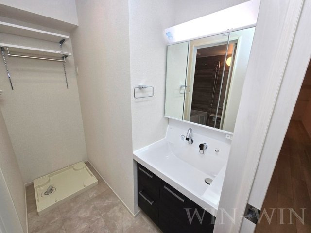 ヒカルサ豊橋小向町の独立洗面台|イメージ（同施工会社同一モデルの写真です）