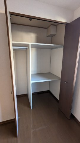 ビューパレーCの収納