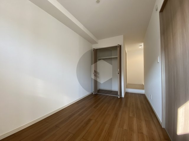 東大阪市岸田堂南町のアパートの寝室