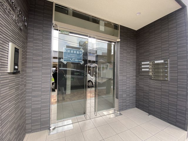 Avvenire深江橋のエントランス