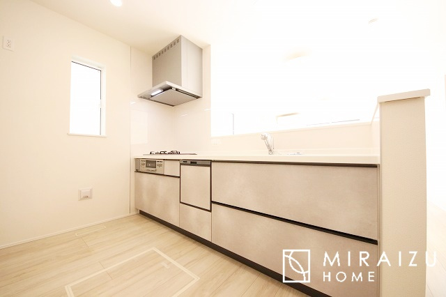 【外観】 | ご家族様のプライベート空間が確保できる素敵な間取りです。また敷地ゆったりですので、おうち時間を楽しむのにもぴったりですね♪