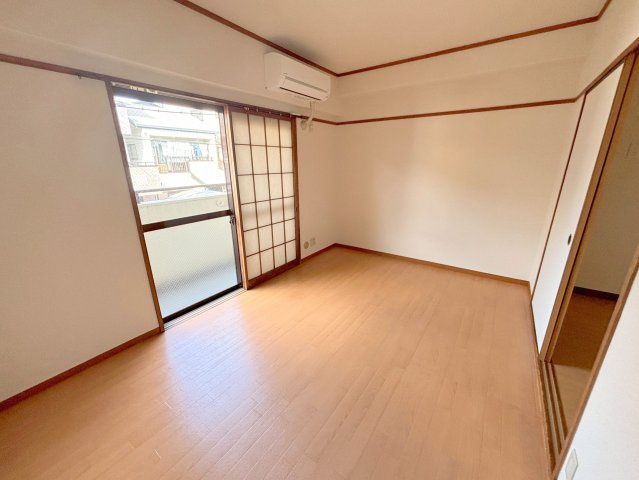 フローライト豊里1の洋室