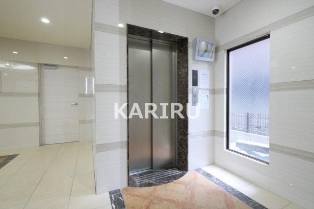 Luxe緑橋のエントランス