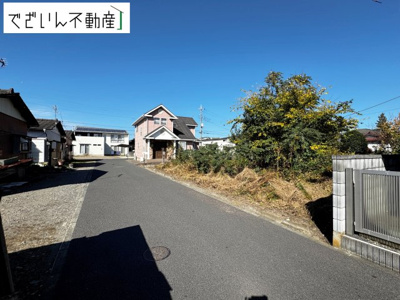 【前面道路含む現地写真】 | 桐生市相生町2丁目　売地 | 現地(2025年11月撮影)