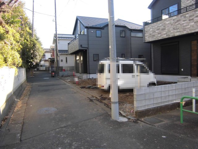 【前面道路含む現地写真】 | 練馬区富士見台3丁目新築戸建全３棟　残２棟 | 前面道路含む現地写真です