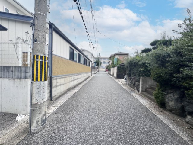 【前面道路含む現地写真】の画像