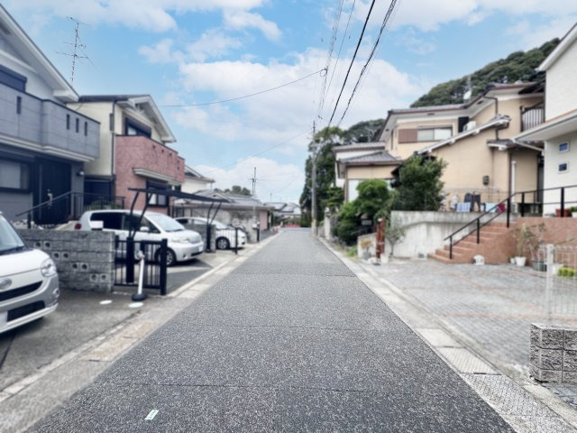 【前面道路含む現地写真】の画像