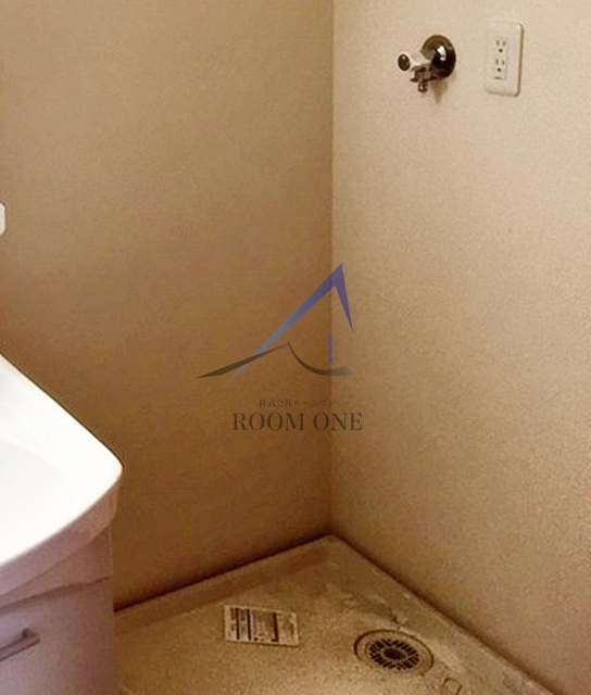 MAISON　ONEの設備|洗濯機置場です。