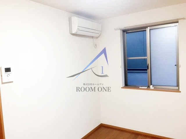 MAISON　ONEの居間・リビング|洋室のお部屋です。