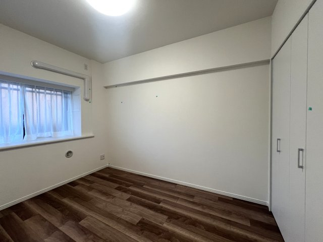 横浜駅までドアtoドア１０分！コスモ星川パークステージの洋室|ゆったりした洋室です