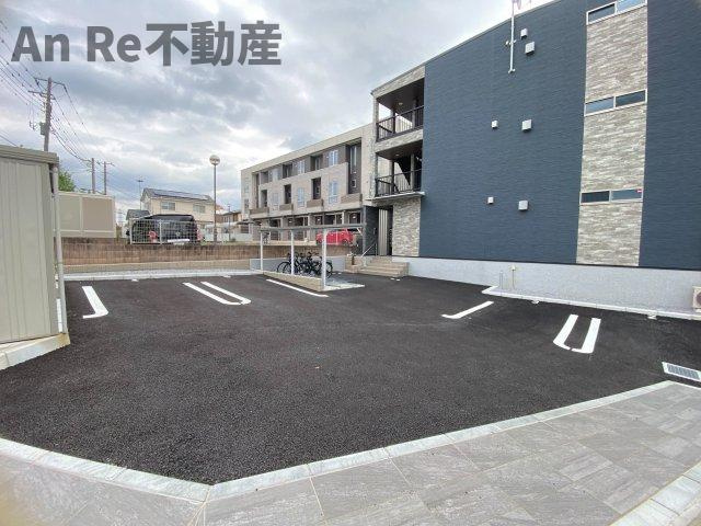 サリタエレガンテの駐車場