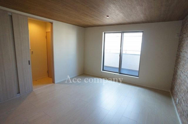 【居間・リビング】 | 東大阪市鳥居町 | 【LDK：約16.2帖】