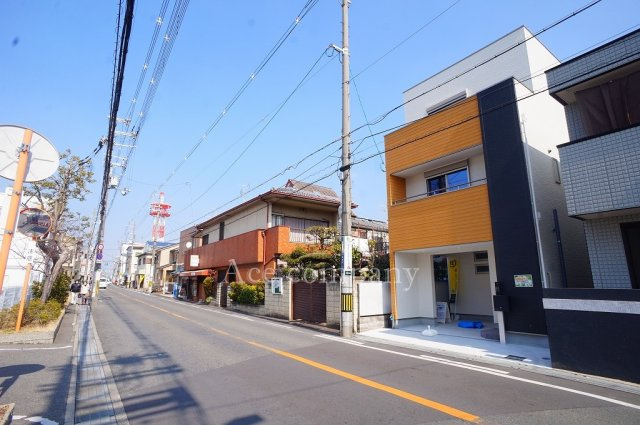 【前面道路含む現地写真】 | 東大阪市鳥居町 | 【前面道路広々！幅員7.8ｍ！】コンビニ徒歩1分、スーパー徒歩3分圏内です♪