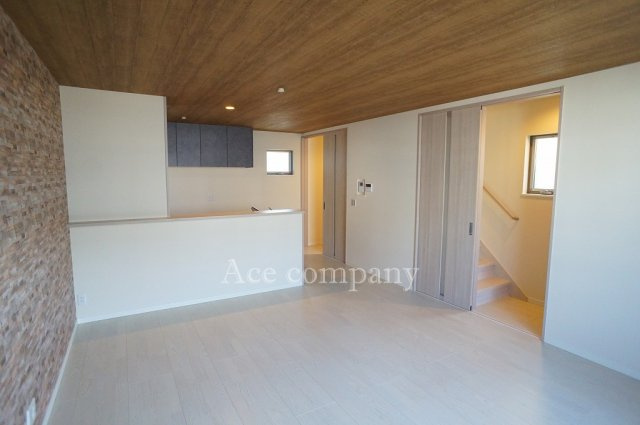 【居間・リビング】 | 東大阪市鳥居町 | 【LDK：約16.2帖】