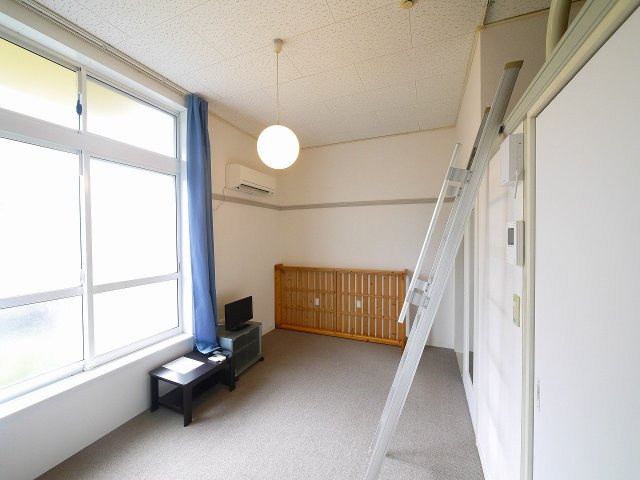 レオパレス相楽台の居間・リビング|リビングです