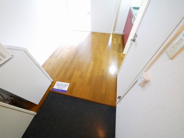 レオパレス相楽台の玄関|収納もある玄関です