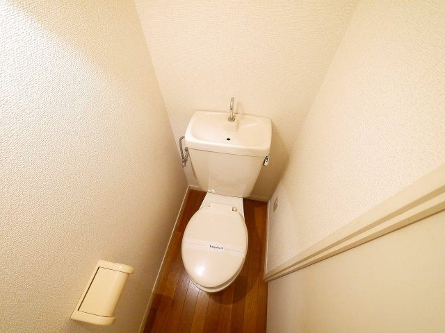 レオパレス相楽台のトイレ|ゆったりとした空間のトイレです