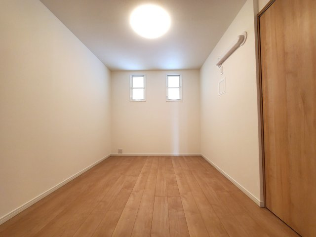 パークフィールドみさと5街区1号館の洋室|スタンダードな洋室です