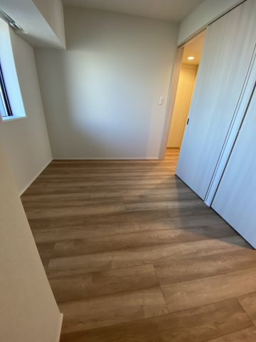 オープンレジデンシア葛西の洋室