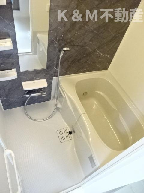 ヒルズ・コートの浴室|ゆったり過ごせるお風呂です