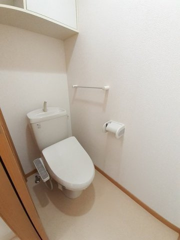 ヴィヴァーチェ　春日野　Ｄのトイレ|トイレもきれいです