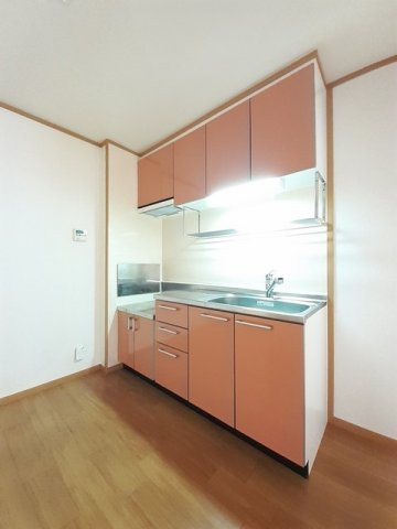 ヴィヴァーチェ　春日野　Ｄのキッチン|コンパクトなキッチンで掃除もラクラク