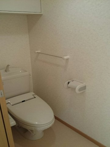 ヴィヴァーチェ　春日野　Ｃのトイレ|ゆったりとした空間のトイレです