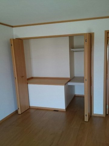 ヴィヴァーチェ　春日野　Ｃの収納|たっぷりとした収納スペースです