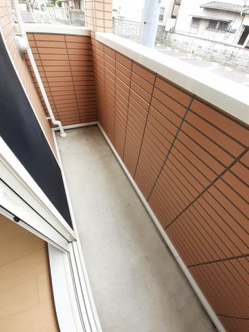 ランプリールのバルコニー|開放的で明るい空間を演出してくれるバルコニーです