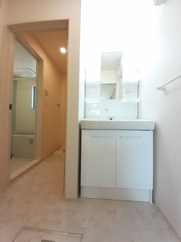 ルミエール　Ａの洗面所|忙しい朝には欠かせない洗面所です