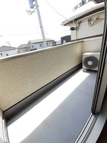 ルミエール　Ａのバルコニー|暖かな日差しのふりそそぐバルコニー