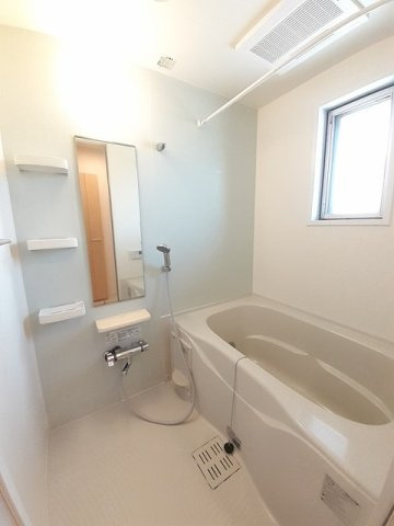 ルミエール　Ａの浴室|日々の疲れを癒すお風呂付です