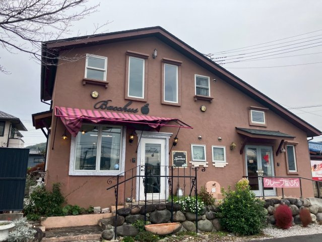 新宿テナントAの外観|左側の店舗が募集となります