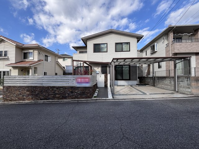 中古戸建　伴北7丁目の前面道路含む現地写真