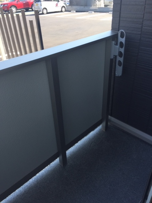 エレガンス三本木のバルコニー